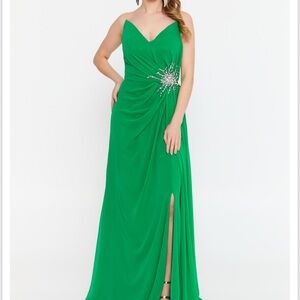 Elegant Green Evening Gown